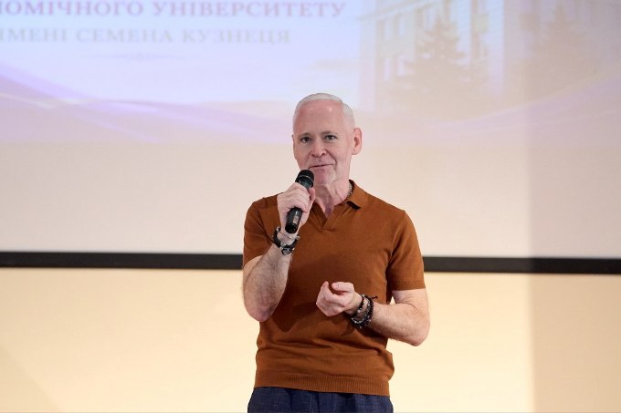 Новини Харкова: Терехов привітав випускників ХНЕУ